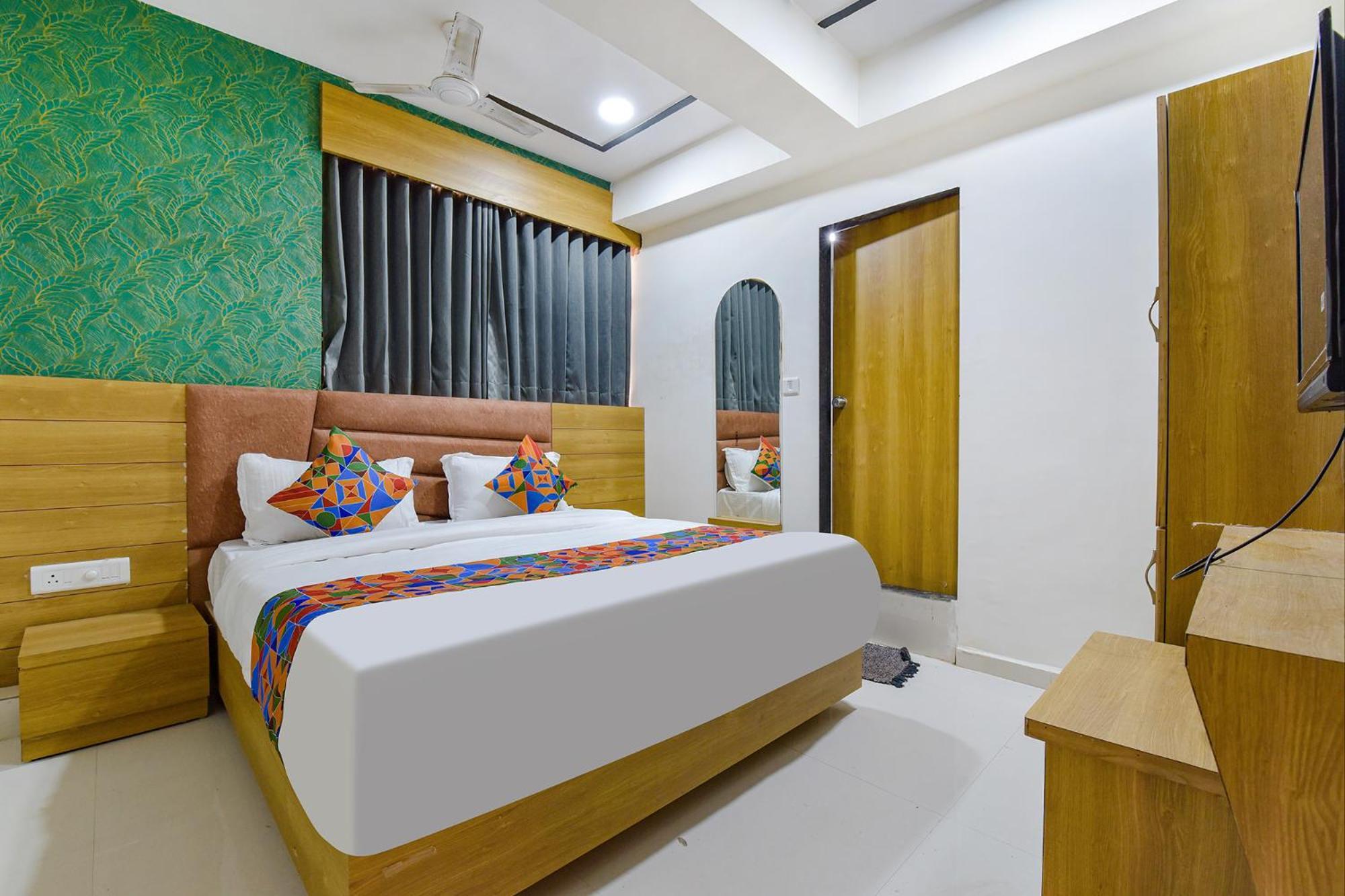Hotel Green Tree أحمد أباد المظهر الخارجي الصورة