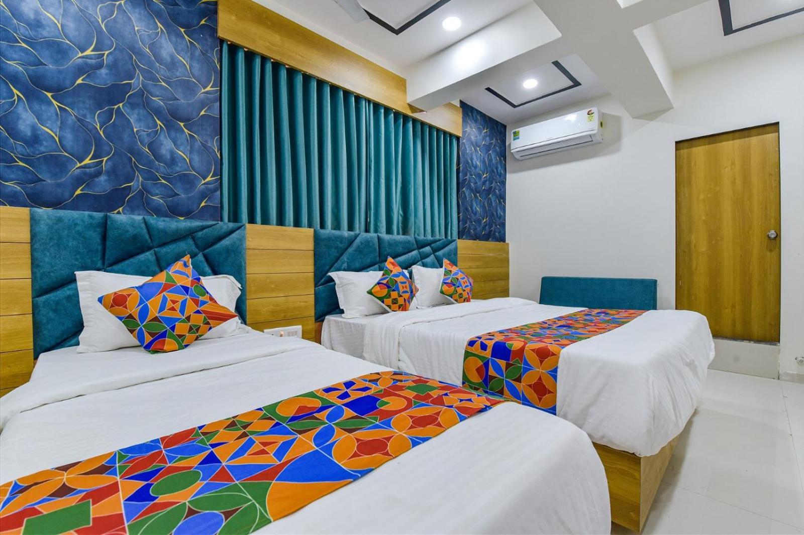 Hotel Green Tree أحمد أباد المظهر الخارجي الصورة
