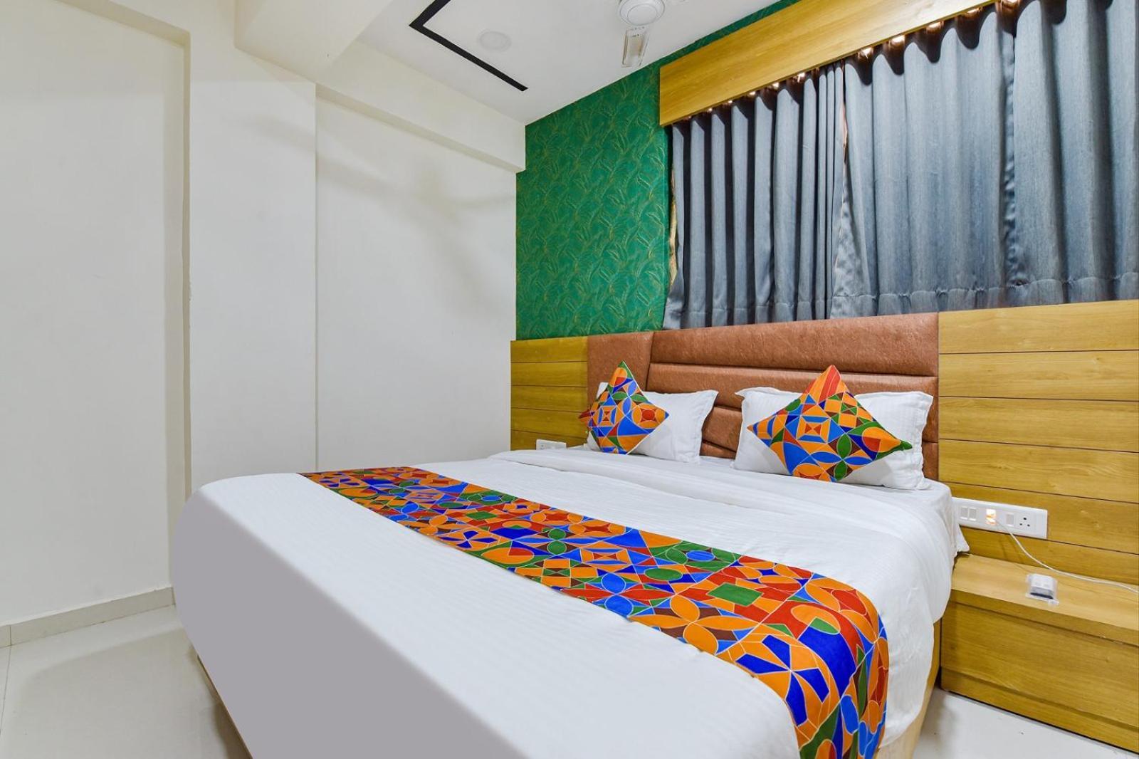 Hotel Green Tree أحمد أباد المظهر الخارجي الصورة
