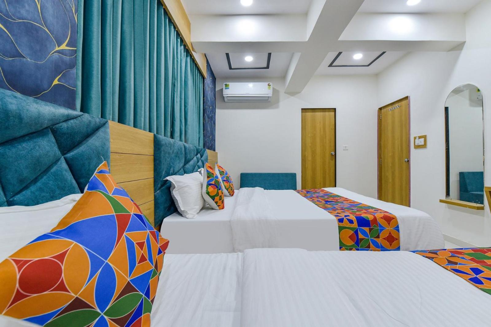 Hotel Green Tree أحمد أباد المظهر الخارجي الصورة