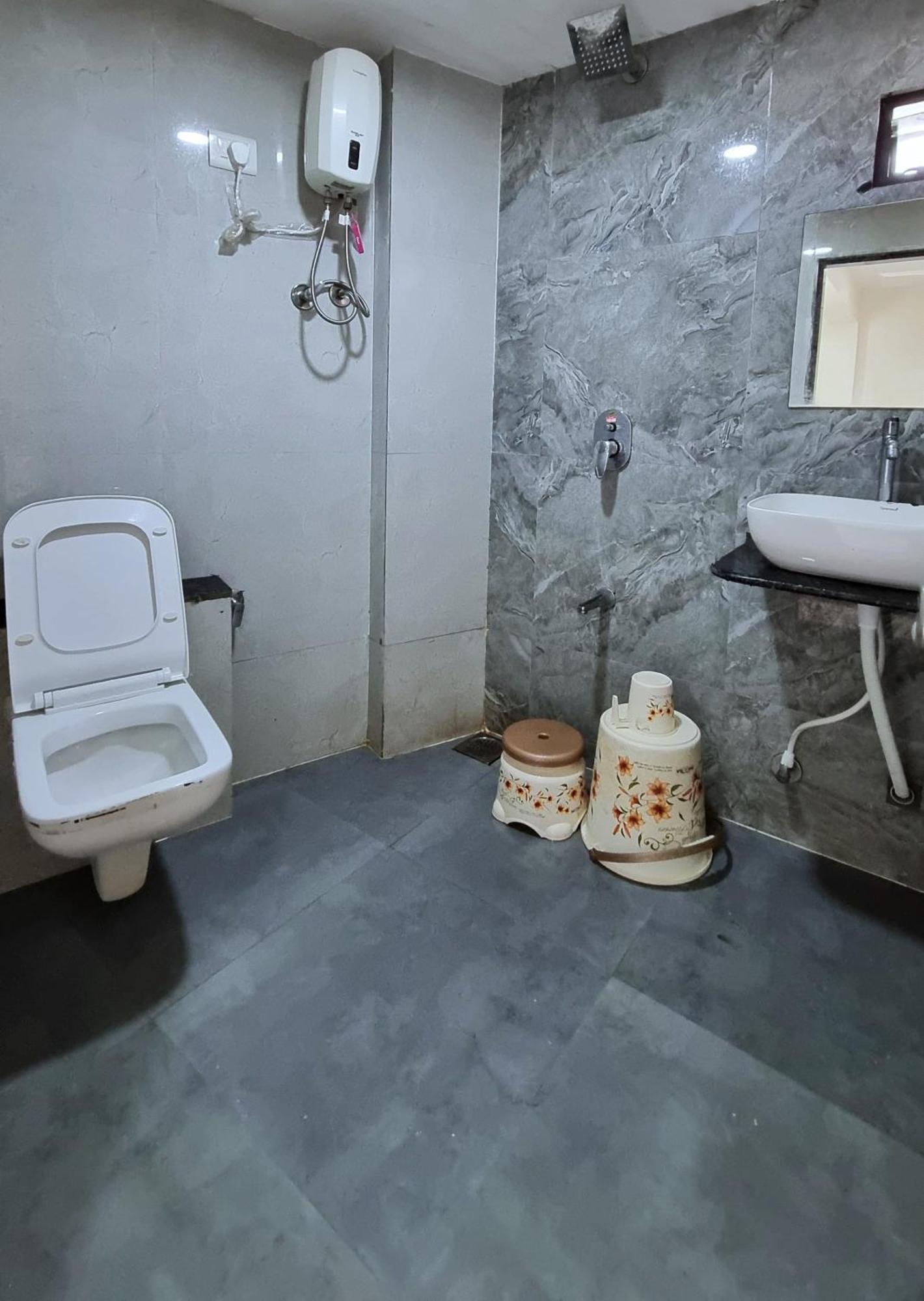 Hotel Green Tree أحمد أباد المظهر الخارجي الصورة