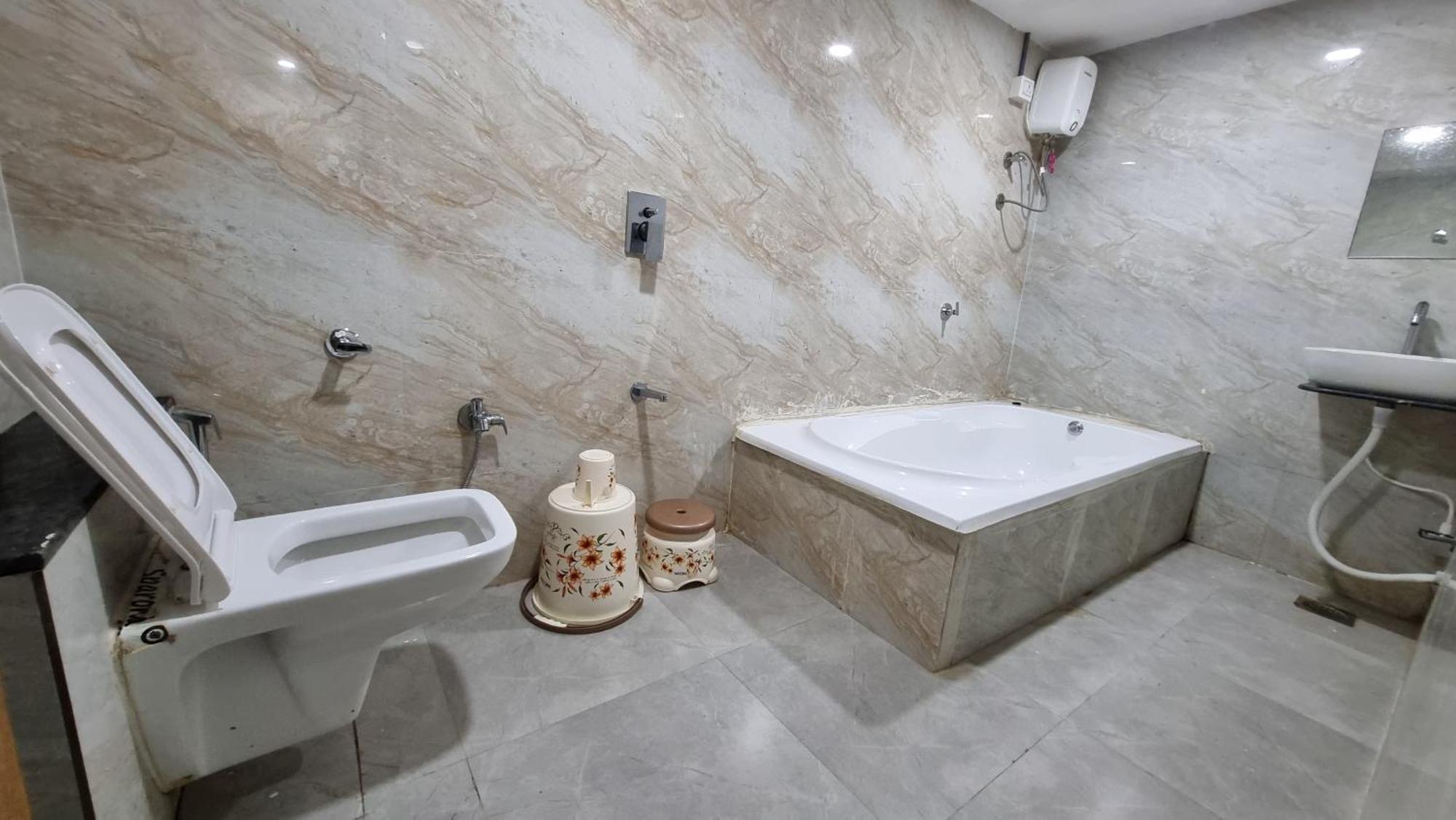 Hotel Green Tree أحمد أباد المظهر الخارجي الصورة